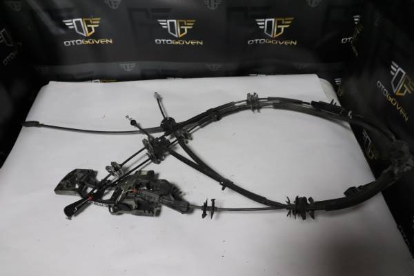 FORD CUSTOM 330 L 125 PS ÇIKMA PARÇA  SÜRGÜLÜ KAPI HALATI